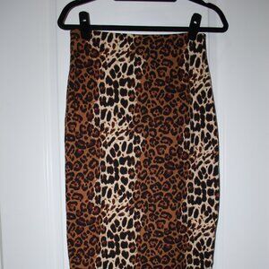 BLVD Large Leopard Print Pencil Skirt